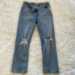 Levi’s wedgie straight size 29
